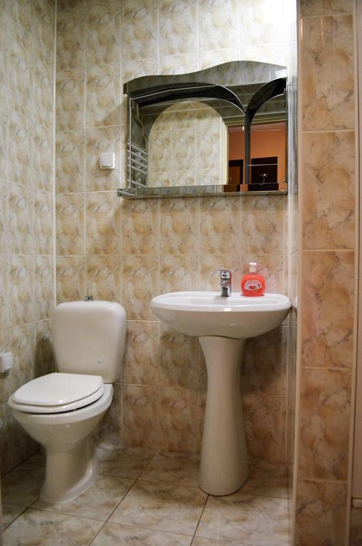Dw Jontek Hotel Щирк Екстериор снимка