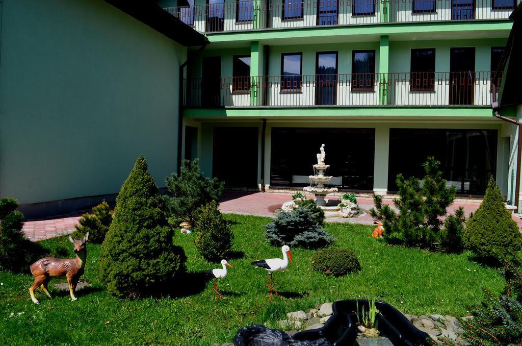 Dw Jontek Hotel Щирк Екстериор снимка