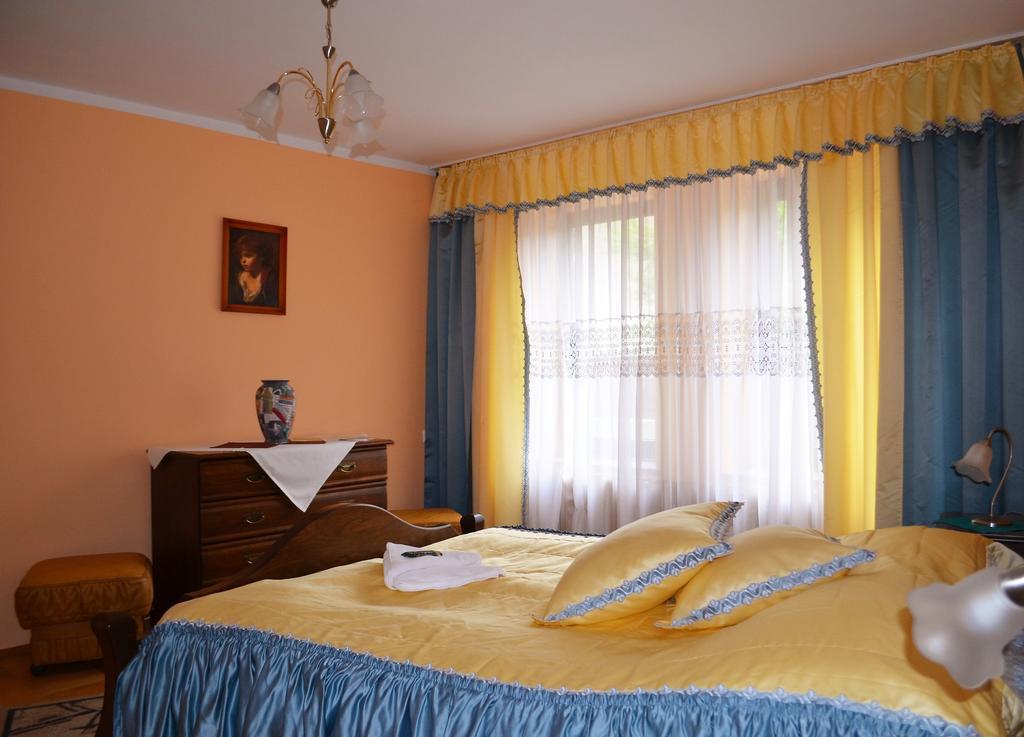 Dw Jontek Hotel Щирк Екстериор снимка