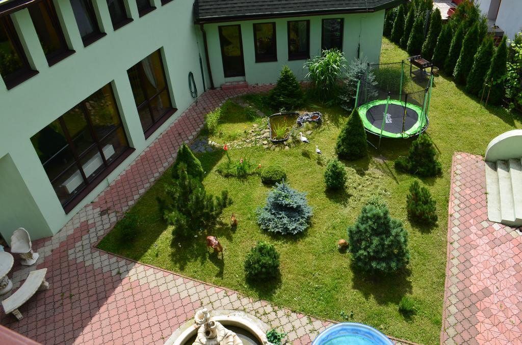 Dw Jontek Hotel Щирк Екстериор снимка